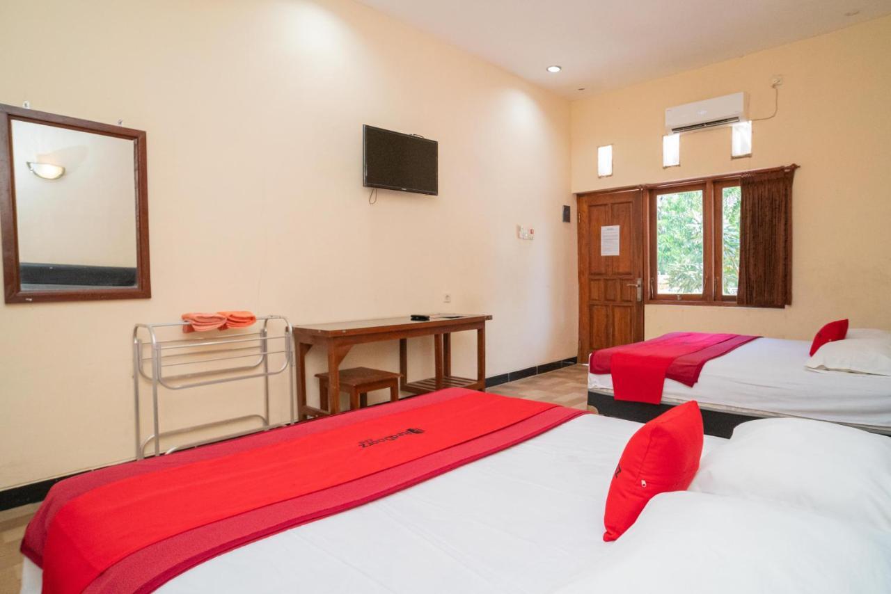 Hotel Reddoorz @ Panglima Sudirman Madiun Exterior foto