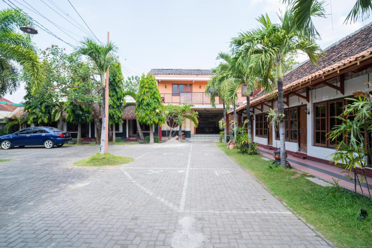 Hotel Reddoorz @ Panglima Sudirman Madiun Exterior foto